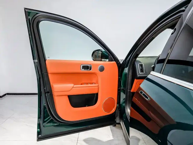 Li Auto L7 — Фото автомобиля 11