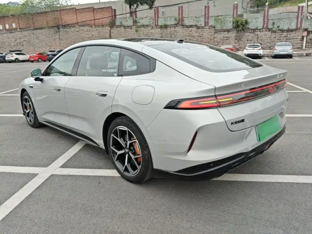 Changan Qiyuan A06 — Фото автомобиля 4