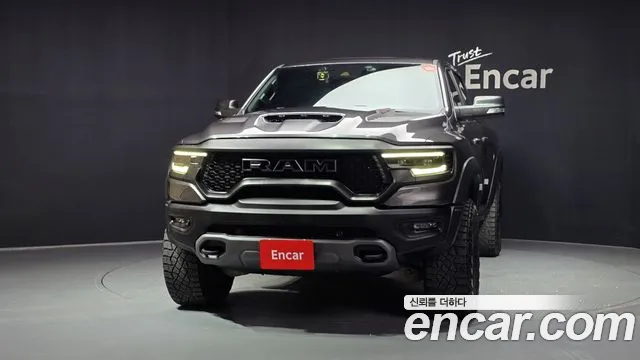 Dodge Ram Pick Up — Фото автомобиля 3