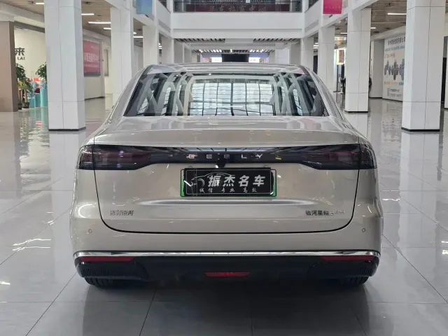 Geely Galaxy Stellar 6 — Фото автомобиля 12