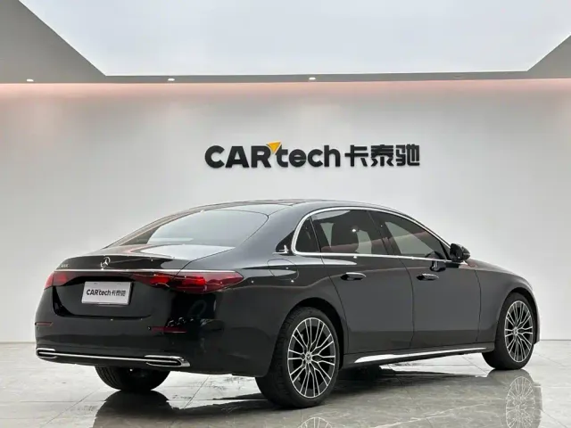 Mercedes-Benz E-Class — Фото автомобиля 5