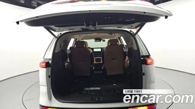 Kia Canival Carnival 4 поколение Бензин 7 мест Noblesse — Фото автомобиля 18