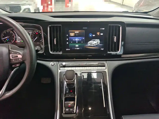 GAC Trumpchi M8 — Фото автомобиля 12