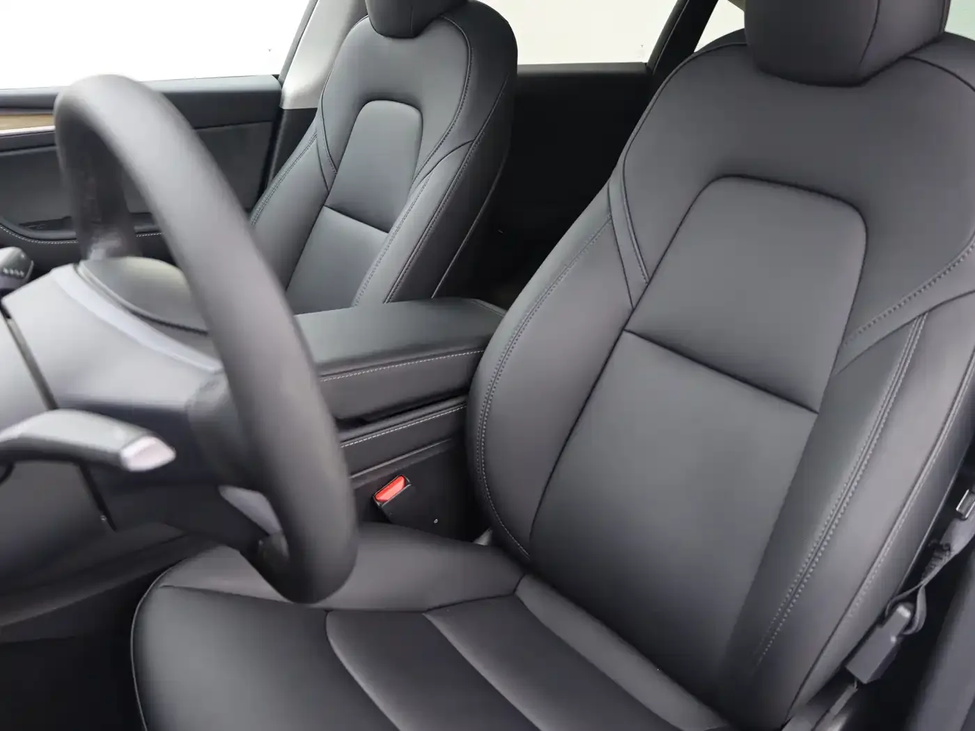 Tesla Model Y 2022 Facelift Rear-Wheel Drive Version — Фото автомобиля 7