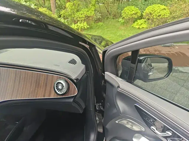 Mercedes-Benz EQE SUV — Фото автомобиля 19