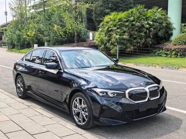 BMW i3 — Фото автомобиля 3
