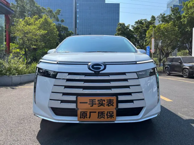Фотография автомобиля — GAC Trumpchi E8