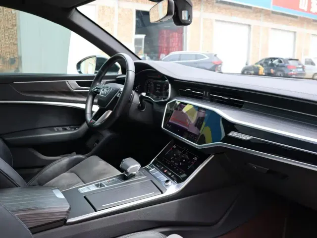 Audi A6L — Фото автомобиля 10
