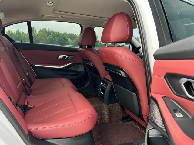 BMW 3 Series — Фото автомобиля 10