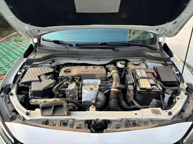 Chevrolet Monza — Фото автомобиля 3
