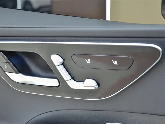 Mercedes-Benz C-Class — Фото автомобиля 10