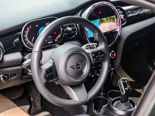 MINI Hatch — Фото автомобиля 4