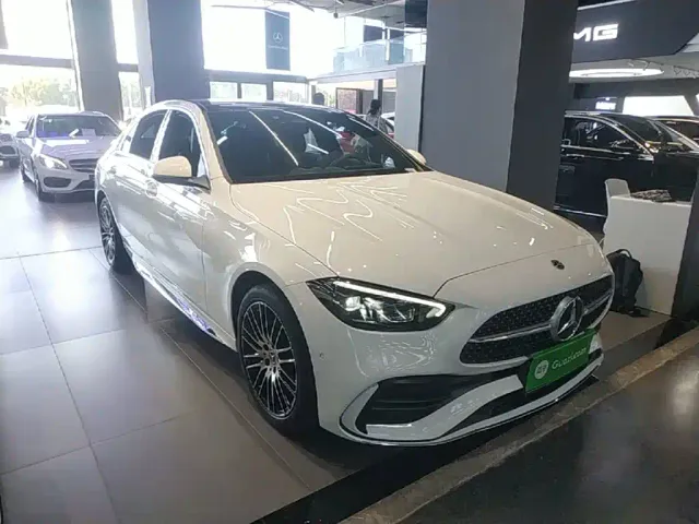 Mercedes-Benz C-Class — Фото автомобиля 3