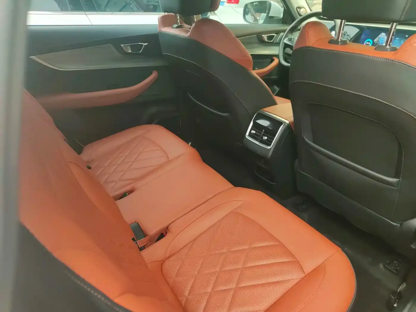 Chery Tiggo 8 PLUS 2022 290TGDI DCT Luxury Travel Edition — Фото автомобиля 7