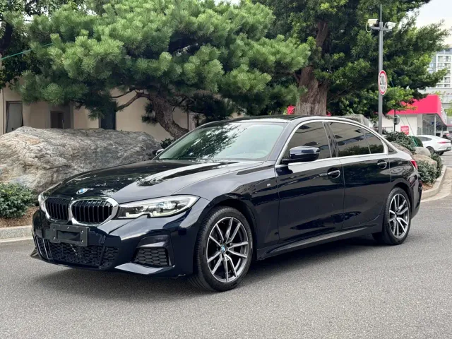 Фотография автомобиля — BMW 3 Series