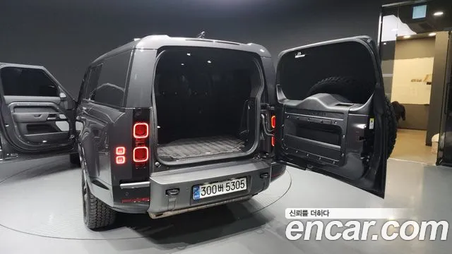 Land Rover Defender Defender (L663) 130 P400 Outbound — Фото автомобиля 20