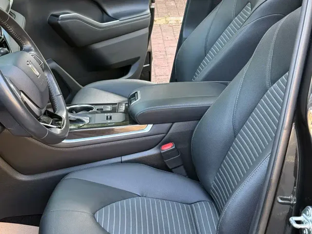 Toyota Crown Kluger — Фото автомобиля 5