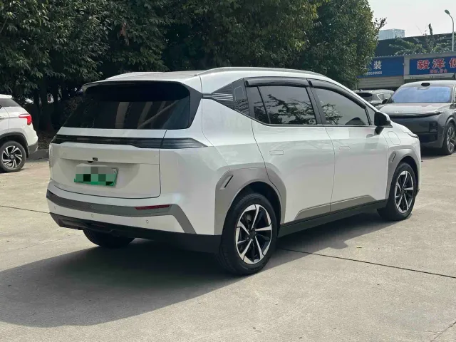 GAC Aion Y — Фото автомобиля 12