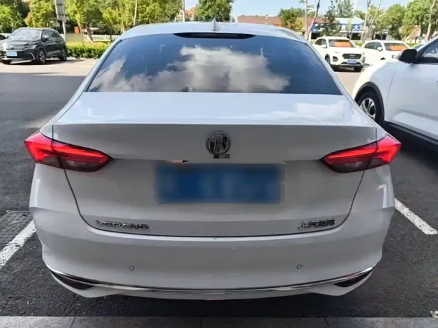 Buick Verano — Фото автомобиля 5
