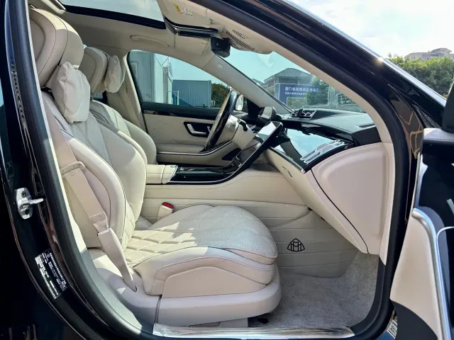 Mercedes-Benz Maybach S-Class — Фото автомобиля 13