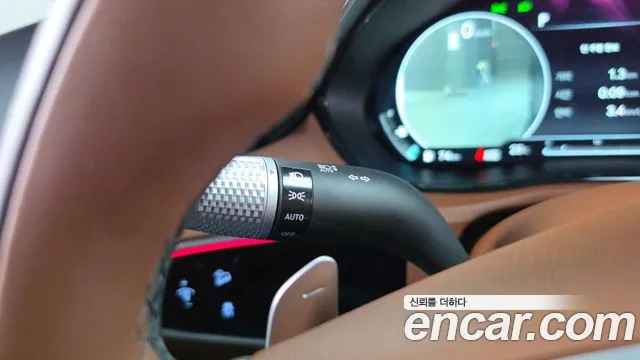 Genesis GV70 — Фото автомобиля 30