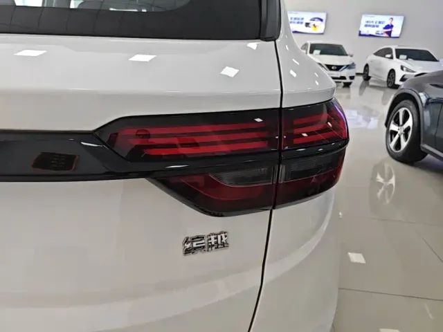 Geely Binyue — Фото автомобиля 7