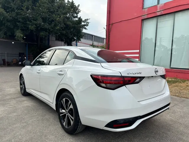 Nissan Sylphy — Фото автомобиля 4