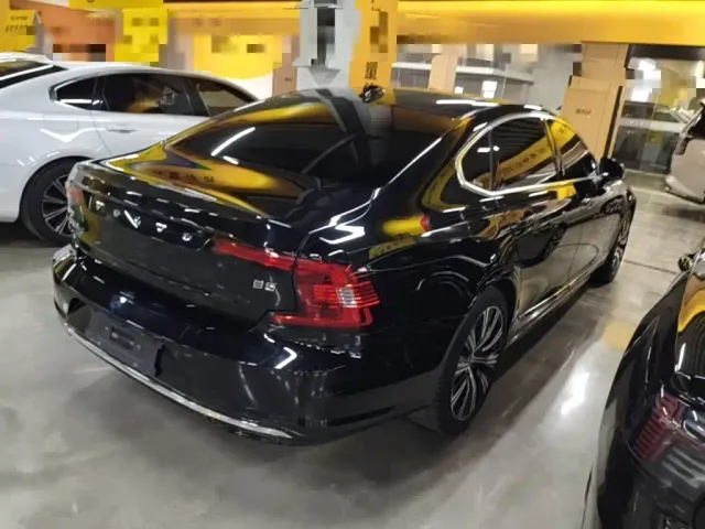 Volvo S90 — Фото автомобиля 6