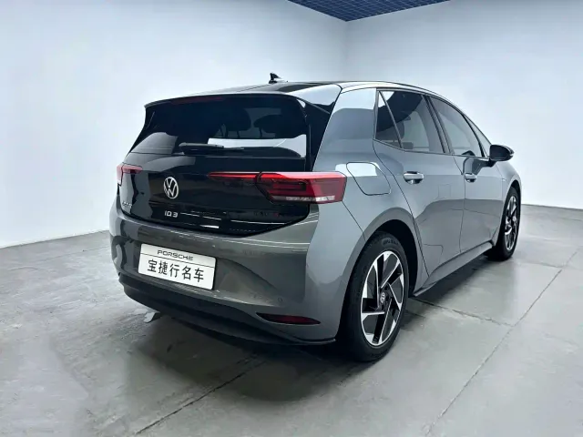Volkswagen ID.3 — Фото автомобиля 3