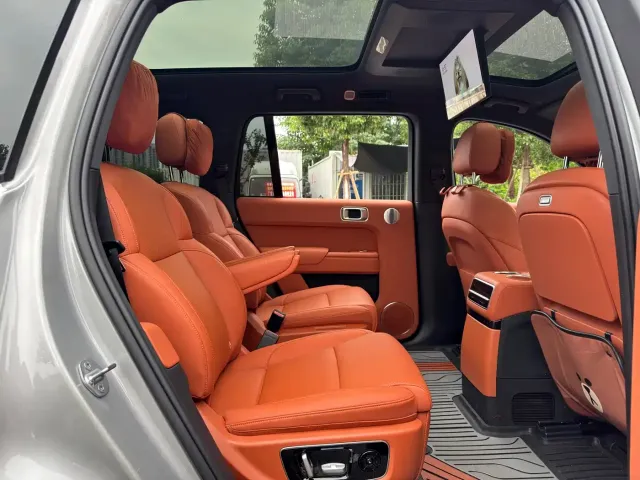 Li Auto L9 — Фото автомобиля 11