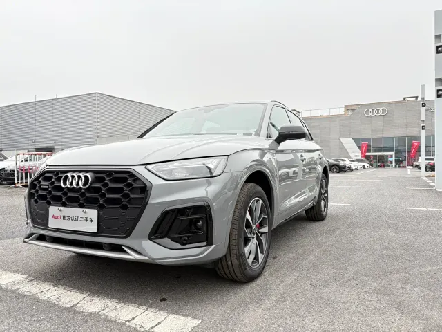 Фотография автомобиля — Audi Q5L