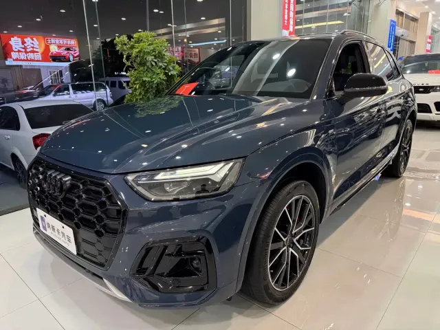 Фотография автомобиля — Audi Q5L