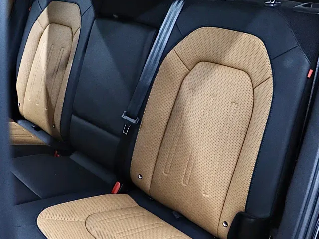 Land Rover Defender — Фото автомобиля 14