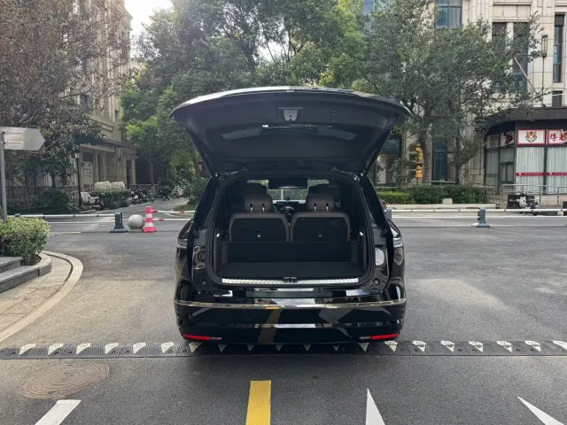 Nio ES8 — Фото автомобиля 18
