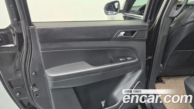KG_Mobility_Ssangyong Rexton Новый Rexton Sport Дизель 2.2 4WD — Фото автомобиля 25