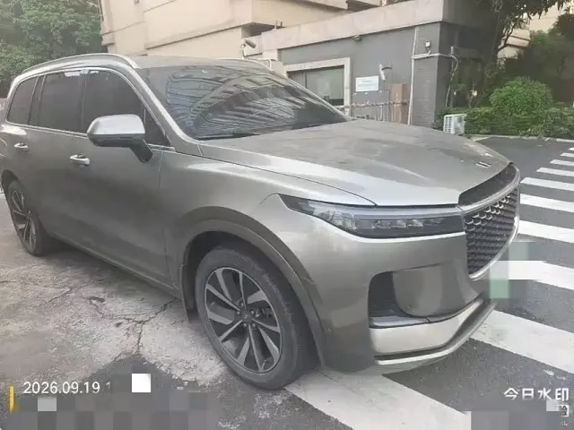 Li Auto ONE — Фото автомобиля 3