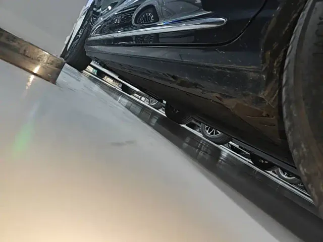 Roewe iMAX8 — Фото автомобиля 21