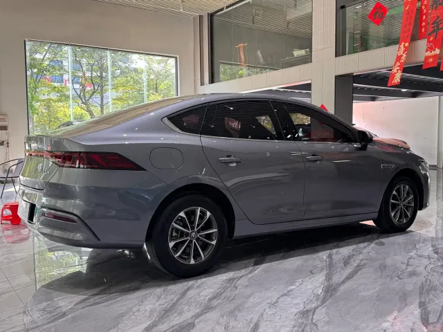 BYD Qin PLUS — Фото автомобиля 9
