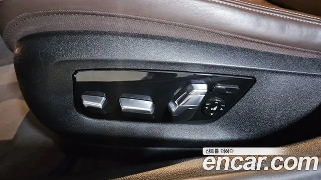 BMW 5 Series G30 — Фото автомобиля 16
