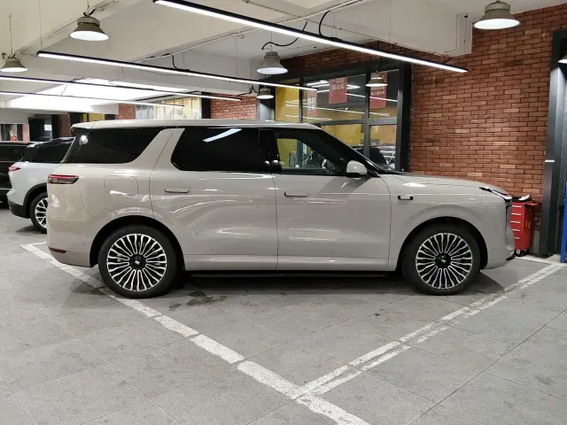 IM Motors LS8 — Фото автомобиля 5
