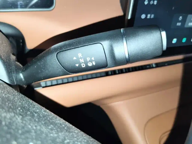 Leapmotor C10 — Фото автомобиля 10