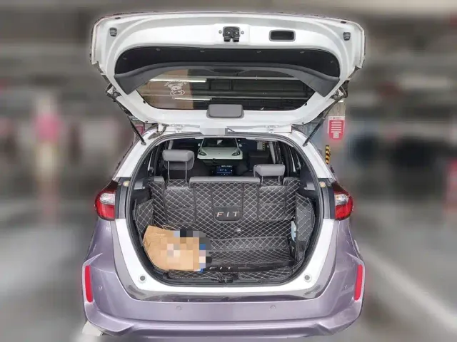 Honda Fit — Фото автомобиля 15