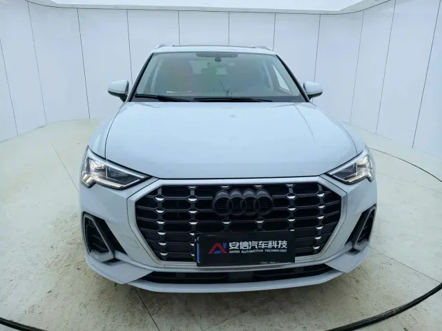 Audi Q3 — Фото автомобиля 2