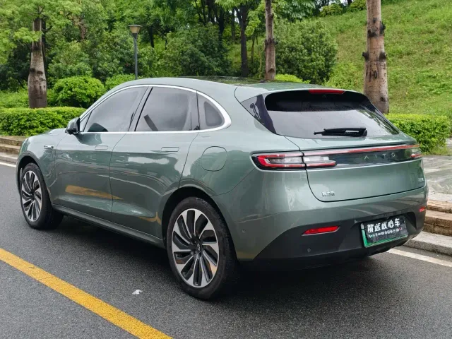 Aito M5 — Фото автомобиля 7