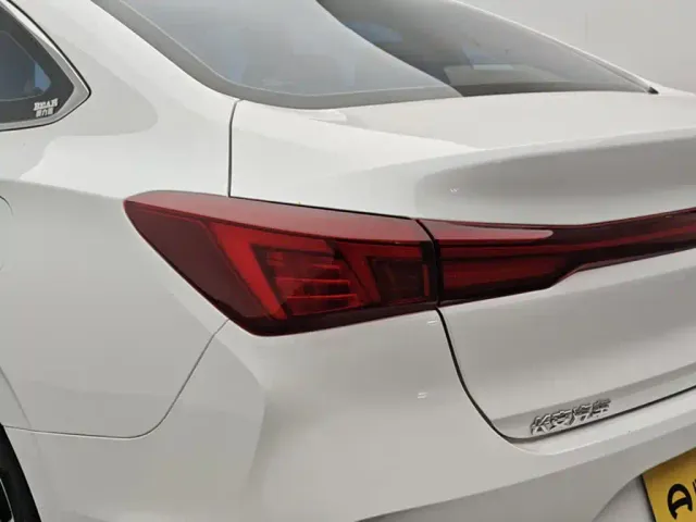 Changan Eado — Фото автомобиля 13