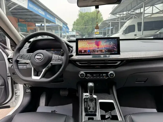 Nissan Teana — Фото автомобиля 6