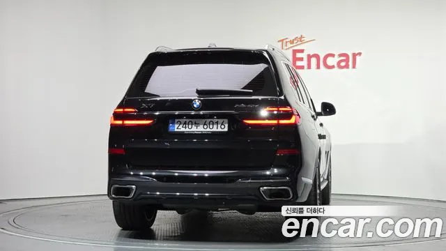 BMW X7 — Фото автомобиля 4