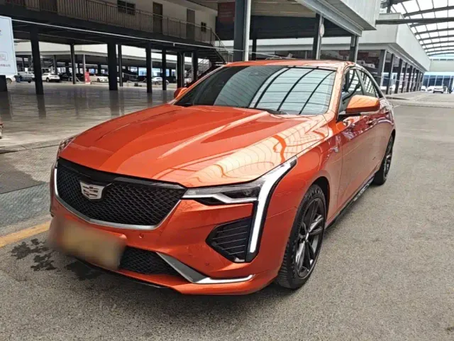 Фотография автомобиля — Cadillac CT4