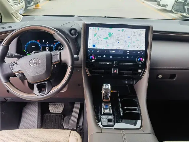 Toyota Alphard — Фото автомобиля 5