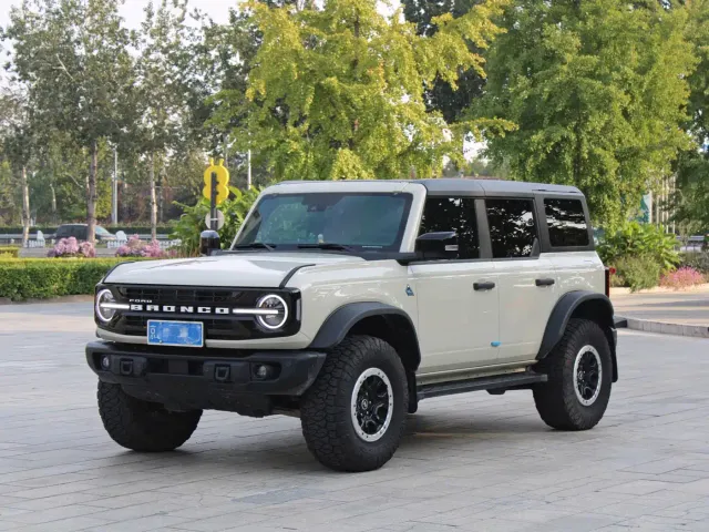 Фотография автомобиля — Ford Bronco